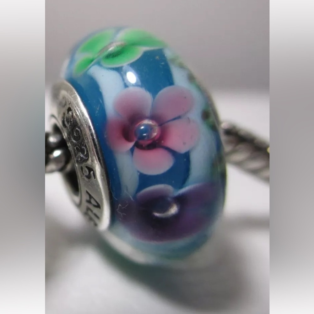 COPY - Preowned Pandora Field of Flowers Pink & Purple Daisies Glass Murano Bea…